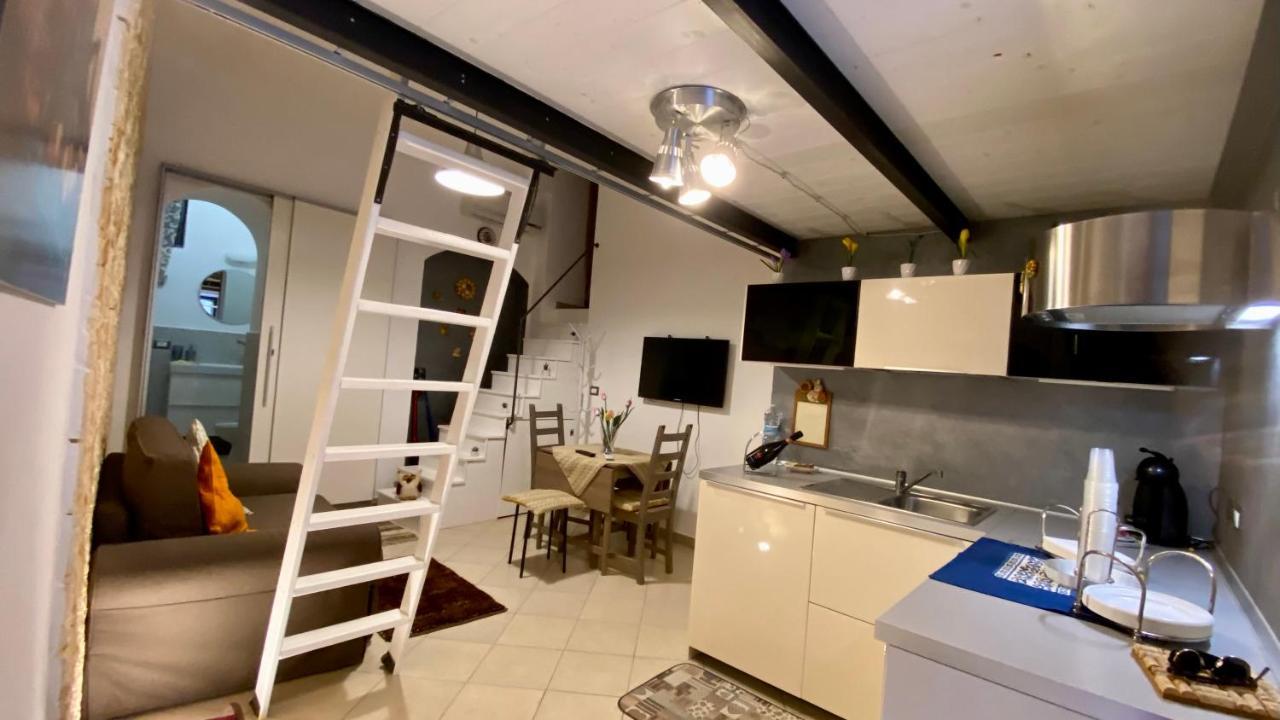 Zeus Charming Apartment Syracuse Exterior photo